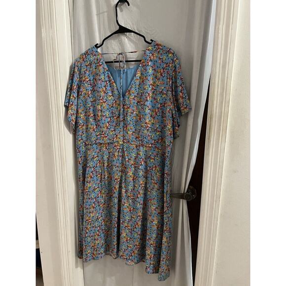 Loft Plus Blue Floral Midi Dress Tie Back Flutter Sleeve Sz 16 Cottagecore - Picture 4 of 9